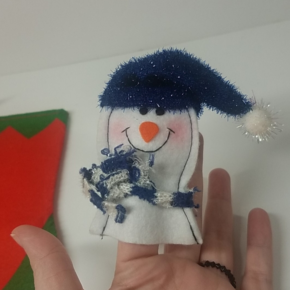 Christmas Stockings and Decor - Picture 5 of 7